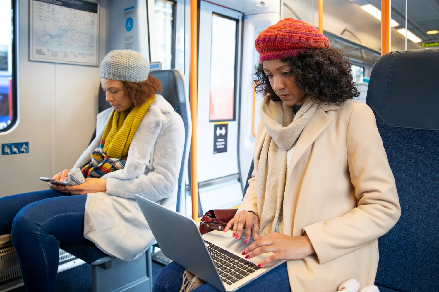 WLAN und Mobilfunkempfang im Zug – lohnt es sich überhaupt, es zu versuchen?